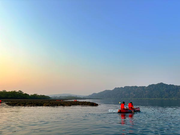 Kayaking-in-Havelock-Islands